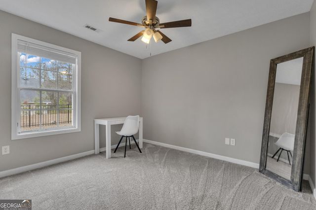 106 Greenfield Lane, Grantville, GA 30220