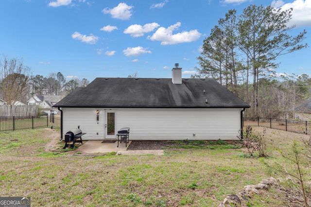 106 Greenfield Lane, Grantville, GA 30220