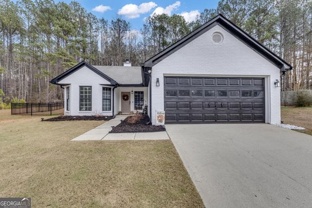 106 Greenfield Lane, Grantville, GA 30220