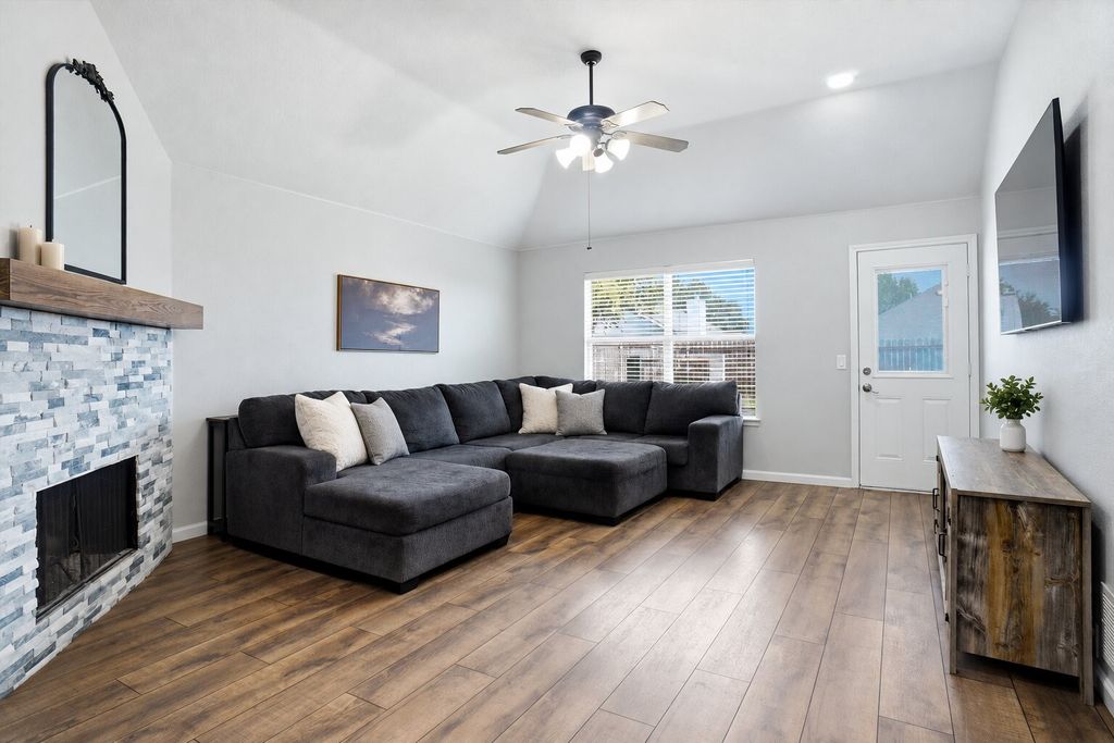 8713 Wagon Trail, Cross Roads, TX 76227 — photo 4