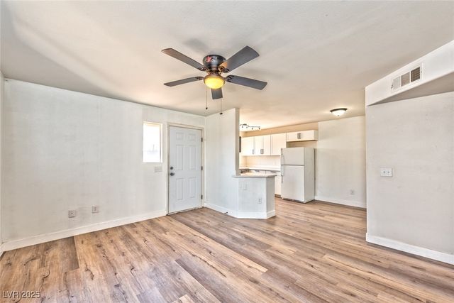 3956 Danny Melamed Avenue 201, Las Vegas, NV 89110