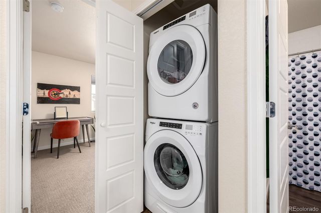 68 Avocet Court, Longmont, CO 80501