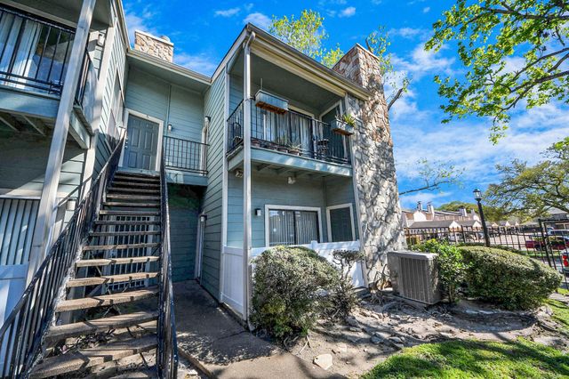 3750 Tanglewilde Street A7, Houston, TX 77063