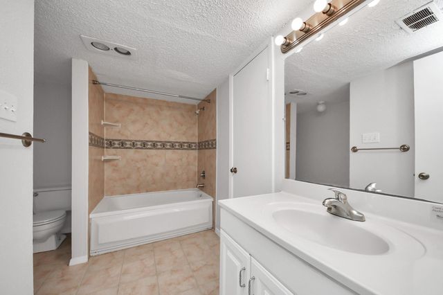 3750 Tanglewilde Street A7, Houston, TX 77063