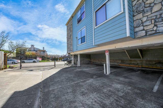 3750 Tanglewilde Street A7, Houston, TX 77063