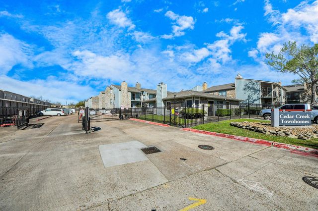 3750 Tanglewilde Street A7, Houston, TX 77063