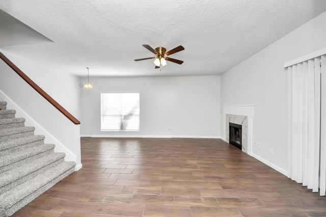 3750 Tanglewilde Street A7, Houston, TX 77063