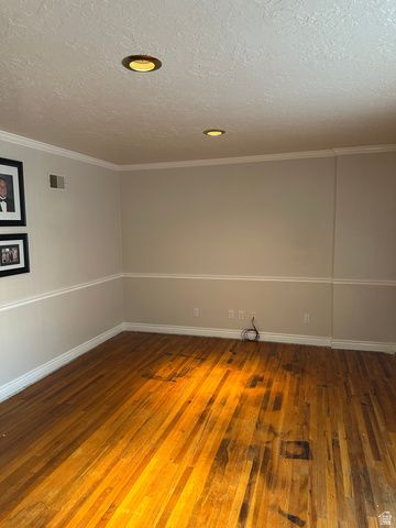 571 E BEN LOMOND AVE, South Ogden, UT 84403