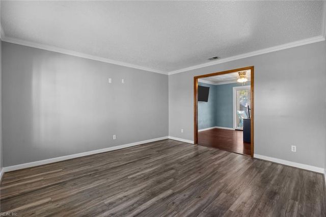 1041 Rolling Point CT, Virginia Beach, VA 23456