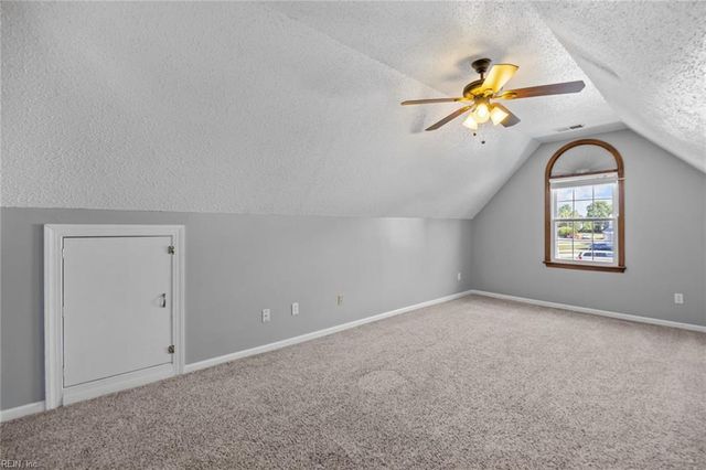 1041 Rolling Point CT, Virginia Beach, VA 23456