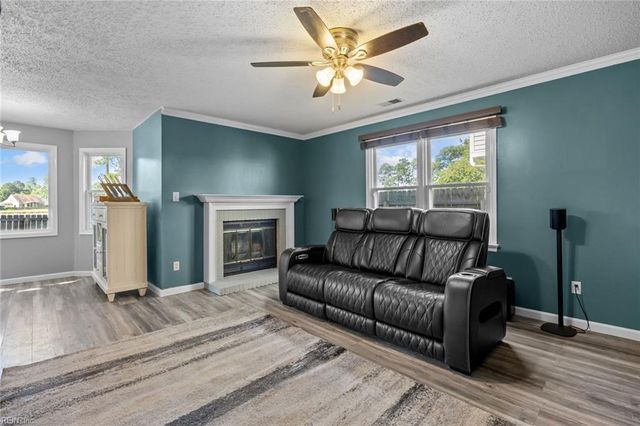 1041 Rolling Point CT, Virginia Beach, VA 23456