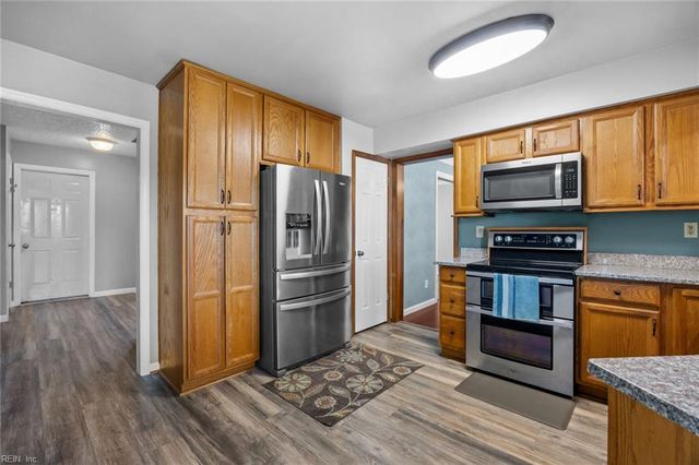 1041 Rolling Point CT, Virginia Beach, VA 23456