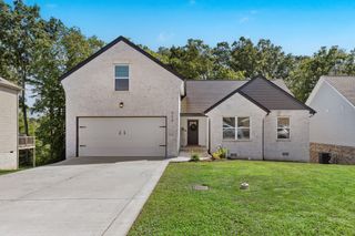 329 Green Hills Dr, Springfield, TN 37172