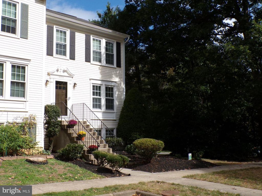 6050 CLAY SPUR CT, Centreville, VA 20121