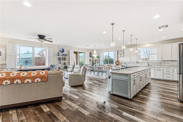 488 Cadence View Way, Henderson, NV 89011