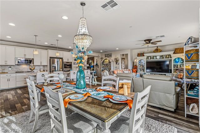 488 Cadence View Way, Henderson, NV 89011