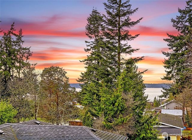 902 Madrona Beach Road, Camano Island, WA 98282