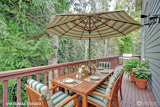 902 Madrona Beach Road, Camano Island, WA 98282