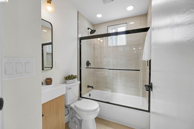 31871 Kennet St, Hayward, CA 94544