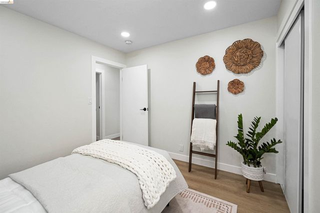 31871 Kennet St, Hayward, CA 94544