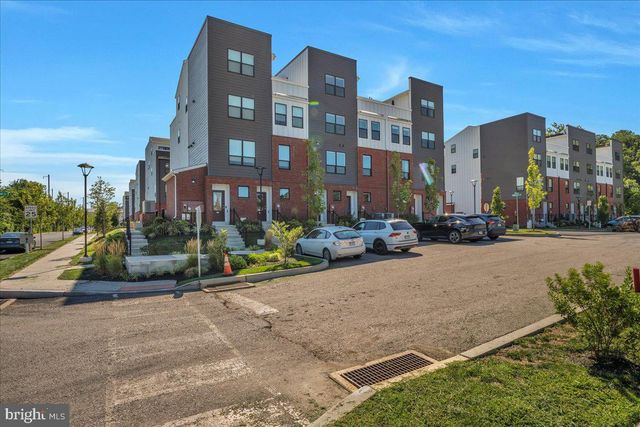904 RIVERPLACE DR, Conshohocken, PA 19428