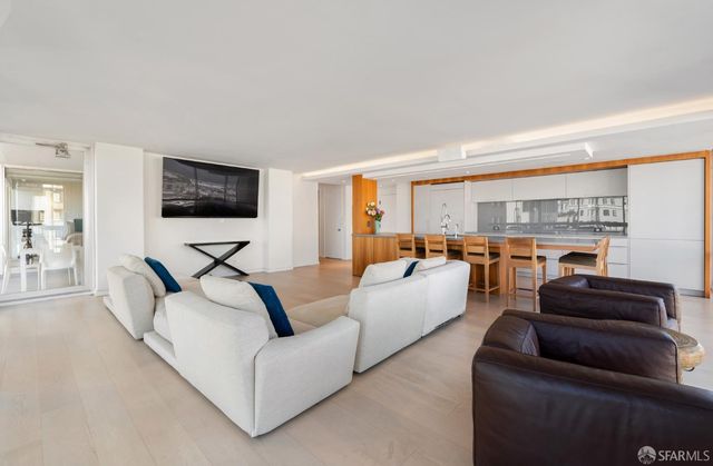 1998 Broadway Street 805, San Francisco, CA 94109