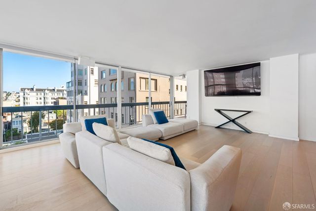 1998 Broadway Street 805, San Francisco, CA 94109