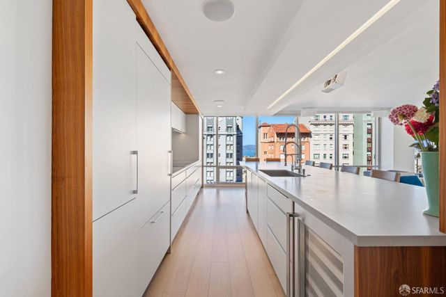 1998 Broadway Street 805, San Francisco, CA 94109