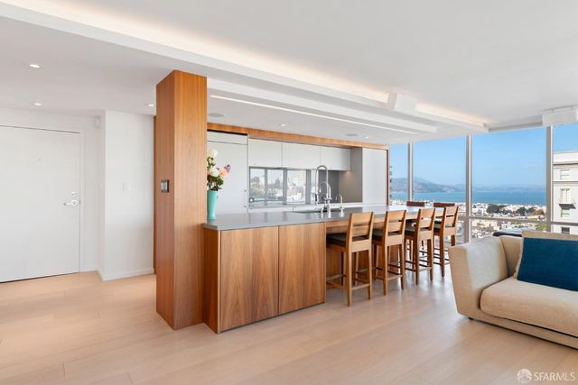 1998 Broadway Street 805, San Francisco, CA 94109