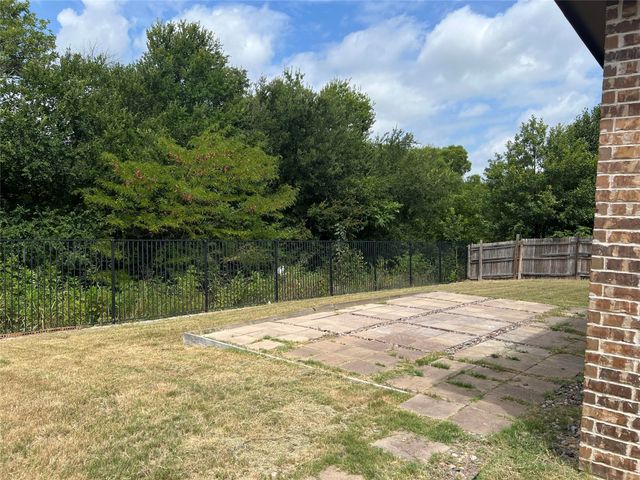 5104 Kestrel Drive, Mesquite, TX 75181