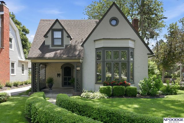 323 S 51 Avenue, Omaha, NE 68132