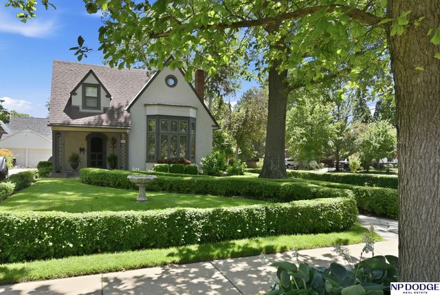 323 S 51 Avenue, Omaha, NE 68132