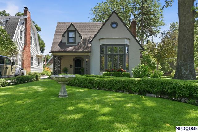 323 S 51 Avenue, Omaha, NE 68132