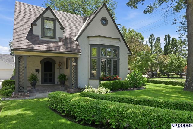 323 S 51 Avenue, Omaha, NE 68132