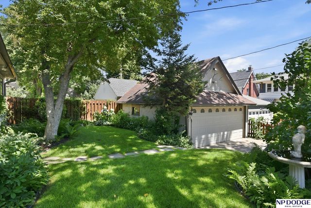323 S 51 Avenue, Omaha, NE 68132