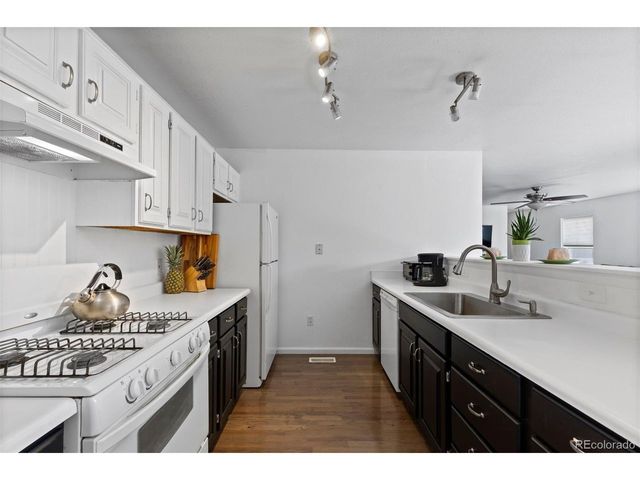 23317 E Saratoga Cir, Aurora, CO 80016