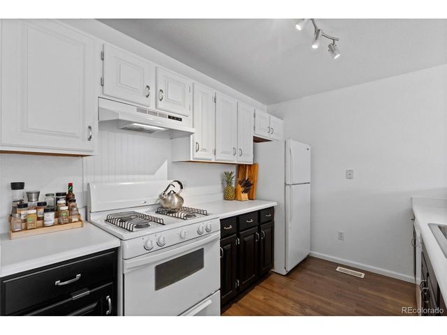 23317 E Saratoga Cir, Aurora, CO 80016