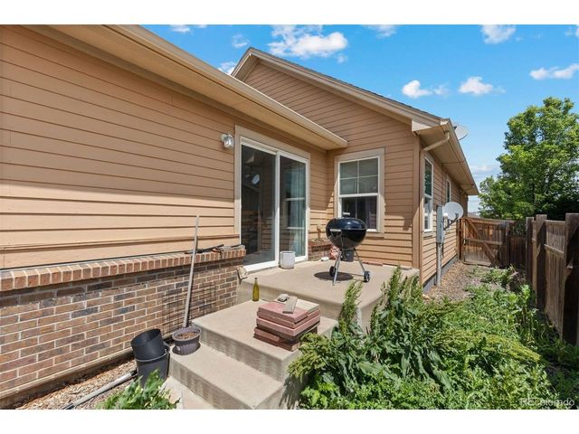 23317 E Saratoga Cir, Aurora, CO 80016