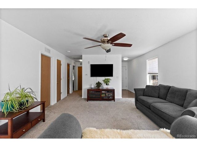 23317 E Saratoga Cir, Aurora, CO 80016