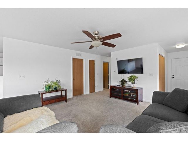 23317 E Saratoga Cir, Aurora, CO 80016