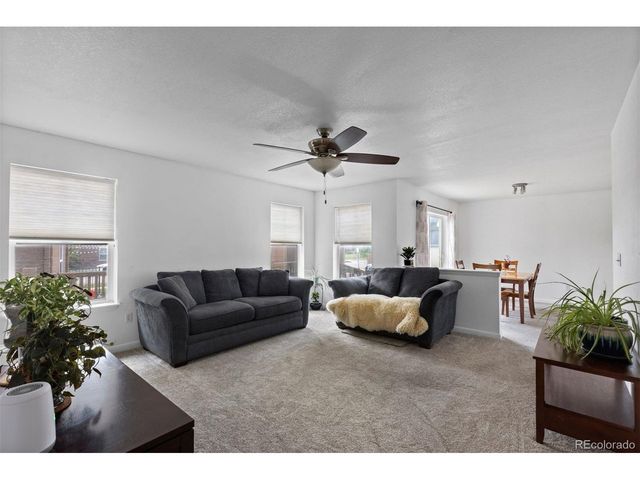 23317 E Saratoga Cir, Aurora, CO 80016