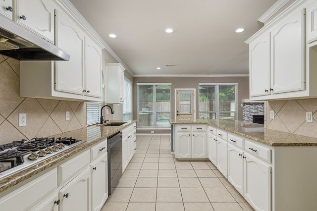 12612 Excelsior Lane, Fort Worth, TX 76244
