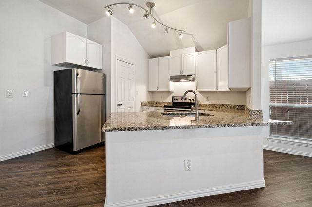 316 E 4th Street A, Arlington, TX 76010