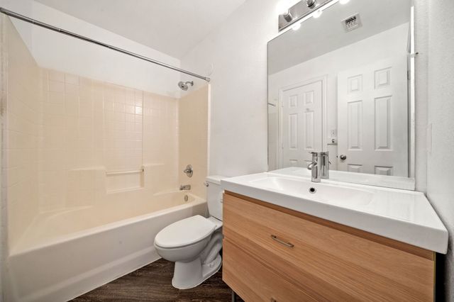 316 E 4th Street A, Arlington, TX 76010