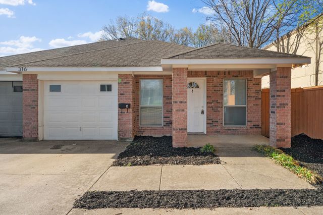 316 E 4th Street A, Arlington, TX 76010
