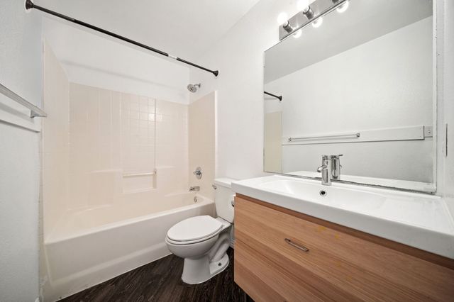 316 E 4th Street A, Arlington, TX 76010