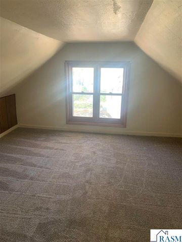 701 Nicollet Avenue, North Mankato, MN 56003