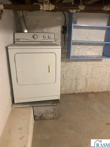 701 Nicollet Avenue, North Mankato, MN 56003