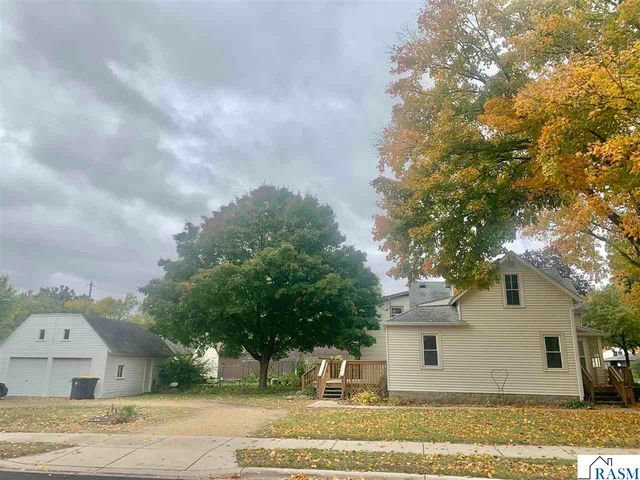 701 Nicollet Avenue, North Mankato, MN 56003