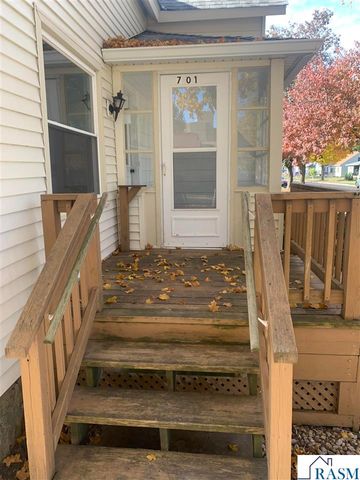 701 Nicollet Avenue, North Mankato, MN 56003